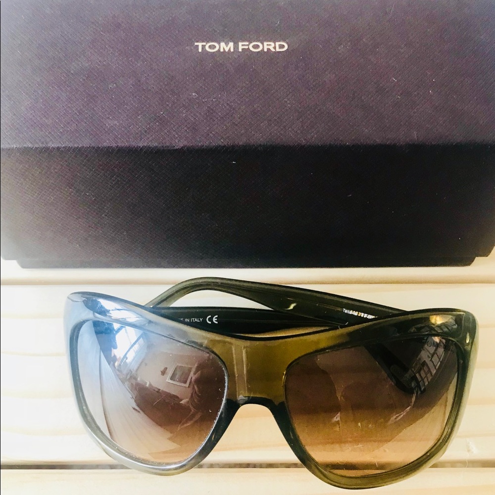 Tom Ford Tatiana Sunglasses with Oringial Box